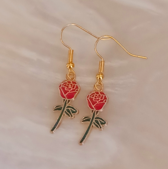 Beautiful Red Rose Oil Painted Handmade Earrings - Picture 1 of 3